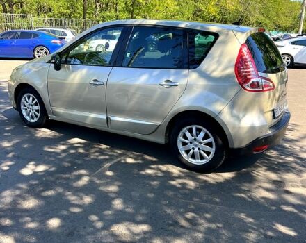 Рено Сценик 2011 в Одессе на Automoto.ua Серый Рено Сценик, объемом двигателя 1.9 л и пробегом 260 тыс. км за 6450 $, фото 11 на Automoto.ua