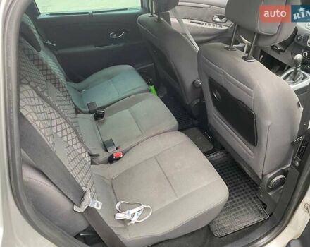 Серый Рено Сценик, объемом двигателя 1.5 л и пробегом 176 тыс. км за 6299 $, фото 65 на Automoto.ua