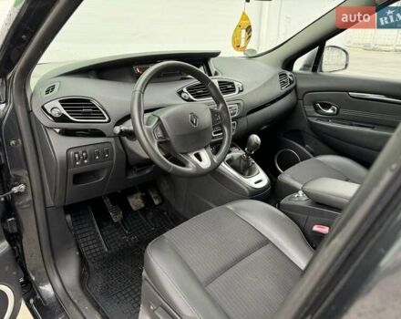 Сірий Рено Сценік, об'ємом двигуна 1.6 л та пробігом 233 тис. км за 7999 $, фото 30 на Automoto.ua