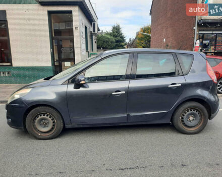 Рено Сценік 2011 у Луцьку на Automoto.ua Сірий Рено Сценік, об'ємом двигуна 1.6 л та пробігом 231 тис. км за 6300 $, фото 1 на Automoto.ua