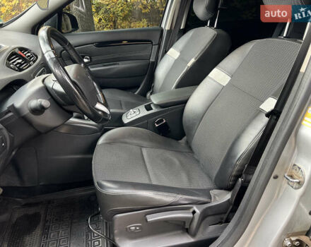 Рено Сценік 2011 у Львові на Automoto.ua Сірий Рено Сценік, об'ємом двигуна 1.6 л та пробігом 208 тис. км за 7250 $, фото 17 на Automoto.ua