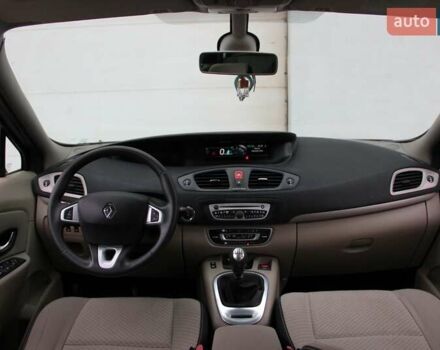 Сірий Рено Сценік, об'ємом двигуна 1.6 л та пробігом 217 тис. км за 6300 $, фото 18 на Automoto.ua