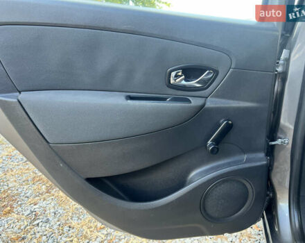 Серый Рено Сценик, объемом двигателя 1.6 л и пробегом 186 тыс. км за 7300 $, фото 31 на Automoto.ua