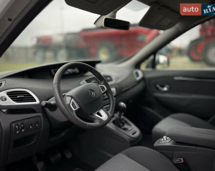 Сірий Рено Сценік, об'ємом двигуна 1.5 л та пробігом 292 тис. км за 7700 $, фото 42 на Automoto.ua