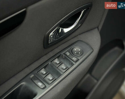 Сірий Рено Сценік, об'ємом двигуна 1.5 л та пробігом 292 тис. км за 7700 $, фото 40 на Automoto.ua