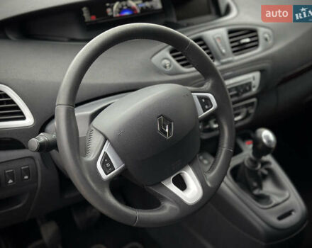 Сірий Рено Сценік, об'ємом двигуна 1.5 л та пробігом 292 тис. км за 7700 $, фото 44 на Automoto.ua