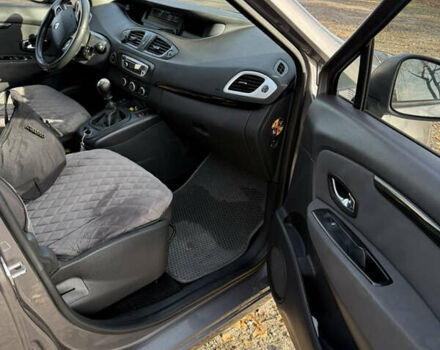 Серый Рено Сценик, объемом двигателя 1.46 л и пробегом 289 тыс. км за 7799 $, фото 12 на Automoto.ua