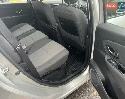 Рено Сценік 2012 у Красилове на Automoto.ua Сірий Рено Сценік, об'ємом двигуна 1.46 л та пробігом 202 тис. км за 7900 $, фото 12 на Automoto.ua