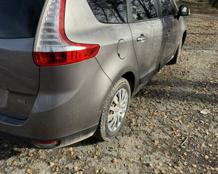 Серый Рено Сценик, объемом двигателя 1.46 л и пробегом 289 тыс. км за 7799 $, фото 9 на Automoto.ua