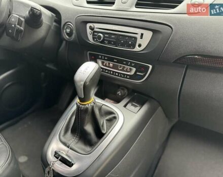Серый Рено Сценик, объемом двигателя 1.46 л и пробегом 230 тыс. км за 6950 $, фото 8 на Automoto.ua