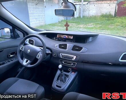 Серый Рено Сценик, объемом двигателя 1.5 л и пробегом 279 тыс. км за 6700 $, фото 10 на Automoto.ua
