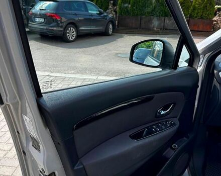 Рено Сценик 2012 в Ровно на Automoto.ua Серый Рено Сценик, объемом двигателя 1.6 л и пробегом 290 тыс. км за 6500 $, фото 2 на Automoto.ua