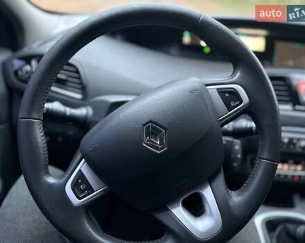 Сірий Рено Сценік, об'ємом двигуна 1.4 л та пробігом 196 тис. км за 8000 $, фото 30 на Automoto.ua