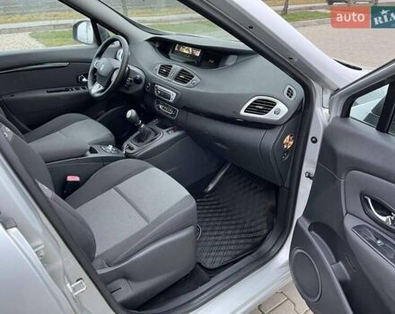 Серый Рено Сценик, объемом двигателя 1.5 л и пробегом 268 тыс. км за 7900 $, фото 9 на Automoto.ua