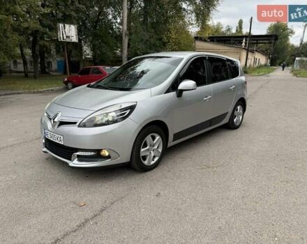 Серый Рено Сценик, объемом двигателя 1.46 л и пробегом 230 тыс. км за 6950 $, фото 2 на Automoto.ua