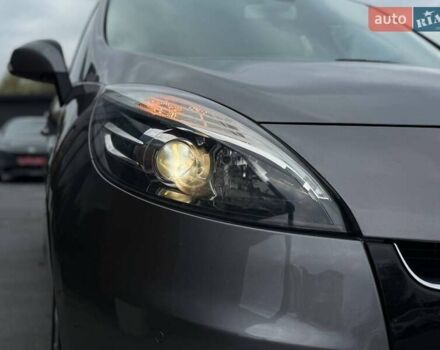 Рено Сценик 2012 в Ровно на Automoto.ua Серый Рено Сценик, объемом двигателя 1.46 л и пробегом 186 тыс. км за 8600 $, фото 7 на Automoto.ua