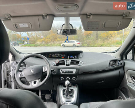 Рено Сценік 2012 у Львові на Automoto.ua Сірий Рено Сценік, об'ємом двигуна 1.46 л та пробігом 250 тис. км за 7700 $, фото 8 на Automoto.ua