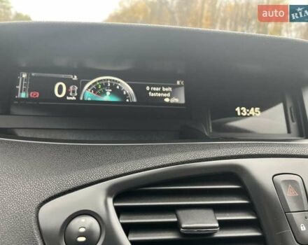 Рено Сценік 2012 у Красилове на Automoto.ua Сірий Рено Сценік, об'ємом двигуна 1.46 л та пробігом 202 тис. км за 7900 $, фото 9 на Automoto.ua