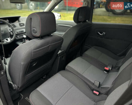 Сірий Рено Сценік, об'ємом двигуна 1.5 л та пробігом 292 тис. км за 7700 $, фото 51 на Automoto.ua