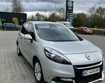 Рено Сценік 2012 у Львові на Automoto.ua Сірий Рено Сценік, об'ємом двигуна 1.46 л та пробігом 250 тис. км за 7700 $, фото 7 на Automoto.ua