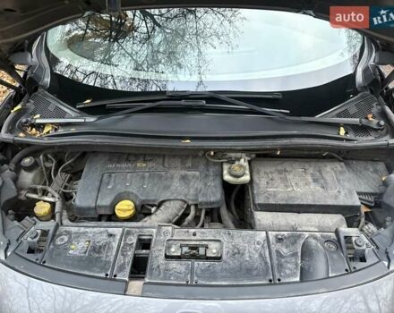 Сірий Рено Сценік, об'ємом двигуна 1.4 л та пробігом 196 тис. км за 8000 $, фото 19 на Automoto.ua