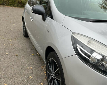 Сірий Рено Сценік, об'ємом двигуна 1.2 л та пробігом 203 тис. км за 7300 $, фото 6 на Automoto.ua