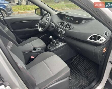 Рено Сценік 2012 у Красилове на Automoto.ua Сірий Рено Сценік, об'ємом двигуна 1.46 л та пробігом 202 тис. км за 7900 $, фото 14 на Automoto.ua