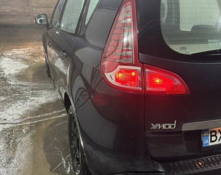 Серый Рено Сценик, объемом двигателя 1.46 л и пробегом 250 тыс. км за 7200 $, фото 6 на Automoto.ua