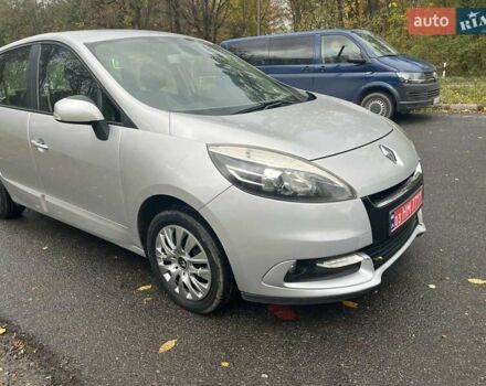 Рено Сценік 2012 у Красилове на Automoto.ua Сірий Рено Сценік, об'ємом двигуна 1.46 л та пробігом 202 тис. км за 7900 $, фото 5 на Automoto.ua