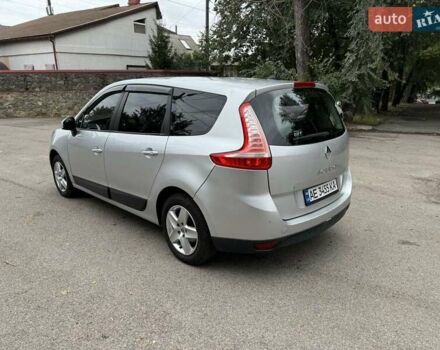 Серый Рено Сценик, объемом двигателя 1.46 л и пробегом 230 тыс. км за 6950 $, фото 14 на Automoto.ua