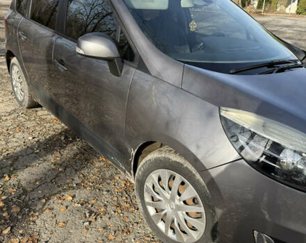 Серый Рено Сценик, объемом двигателя 1.46 л и пробегом 289 тыс. км за 7799 $, фото 13 на Automoto.ua