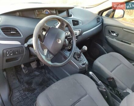 Серый Рено Сценик, объемом двигателя 1.5 л и пробегом 316 тыс. км за 7800 $, фото 2 на Automoto.ua