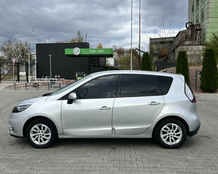 Рено Сценік 2012 у Львові на Automoto.ua Сірий Рено Сценік, об'ємом двигуна 1.46 л та пробігом 250 тис. км за 7700 $, фото 2 на Automoto.ua