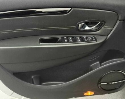 Серый Рено Сценик, объемом двигателя 1.5 л и пробегом 255 тыс. км за 7999 $, фото 9 на Automoto.ua