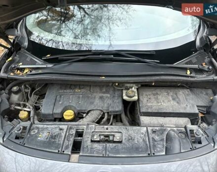 Сірий Рено Сценік, об'ємом двигуна 1.4 л та пробігом 196 тис. км за 8000 $, фото 29 на Automoto.ua