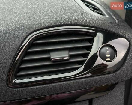 Рено Сценик 2012 в Ровно на Automoto.ua Серый Рено Сценик, объемом двигателя 1.46 л и пробегом 186 тыс. км за 8600 $, фото 63 на Automoto.ua