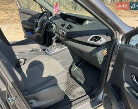 Серый Рено Сценик, объемом двигателя 1.46 л и пробегом 358 тыс. км за 6500 $, фото 3 на Automoto.ua