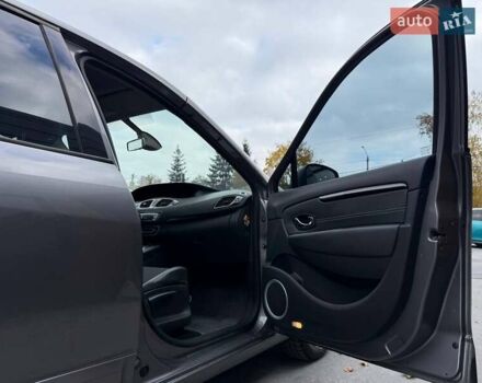 Рено Сценик 2012 в Ровно на Automoto.ua Серый Рено Сценик, объемом двигателя 1.46 л и пробегом 186 тыс. км за 8600 $, фото 57 на Automoto.ua
