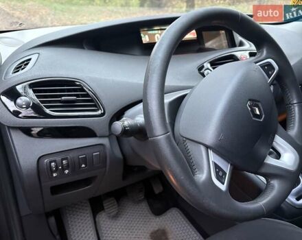 Сірий Рено Сценік, об'ємом двигуна 1.4 л та пробігом 196 тис. км за 8000 $, фото 25 на Automoto.ua