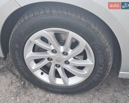 Серый Рено Сценик, объемом двигателя 1.5 л и пробегом 224 тыс. км за 8750 $, фото 7 на Automoto.ua