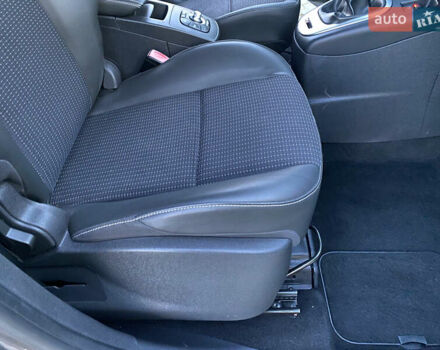 Серый Рено Сценик, объемом двигателя 1.46 л и пробегом 195 тыс. км за 8999 $, фото 35 на Automoto.ua