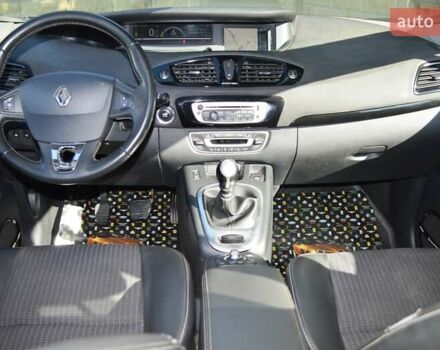 Серый Рено Сценик, объемом двигателя 1.6 л и пробегом 272 тыс. км за 7999 $, фото 41 на Automoto.ua