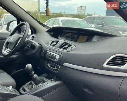 Серый Рено Сценик, объемом двигателя 1.5 л и пробегом 271 тыс. км за 8990 $, фото 15 на Automoto.ua