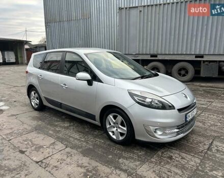 Сірий Рено Сценік, об'ємом двигуна 1.6 л та пробігом 254 тис. км за 8300 $, фото 4 на Automoto.ua