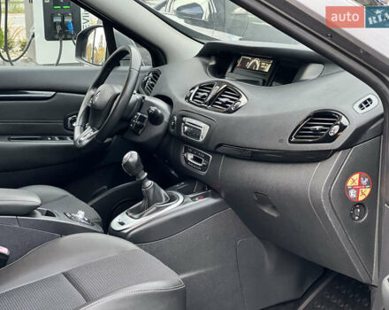 Серый Рено Сценик, объемом двигателя 1.5 л и пробегом 178 тыс. км за 10200 $, фото 35 на Automoto.ua