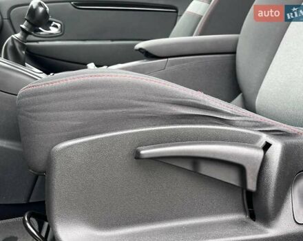 Серый Рено Сценик, объемом двигателя 1.5 л и пробегом 271 тыс. км за 8990 $, фото 39 на Automoto.ua