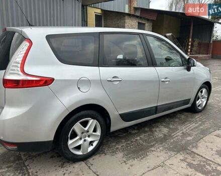 Сірий Рено Сценік, об'ємом двигуна 1.6 л та пробігом 254 тис. км за 8300 $, фото 11 на Automoto.ua