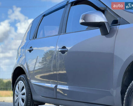 Серый Рено Сценик, объемом двигателя 1.5 л и пробегом 220 тыс. км за 7900 $, фото 4 на Automoto.ua