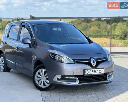 Серый Рено Сценик, объемом двигателя 1.5 л и пробегом 220 тыс. км за 7900 $, фото 3 на Automoto.ua