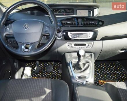 Серый Рено Сценик, объемом двигателя 1.6 л и пробегом 272 тыс. км за 7999 $, фото 42 на Automoto.ua